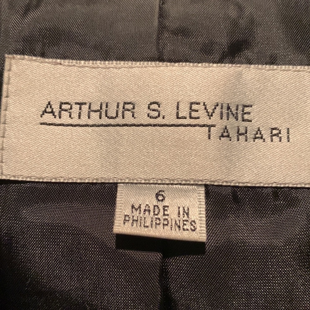 Pin striped Blazer - Arthur Levine (tahari) size 6 - Picture 5 of 5